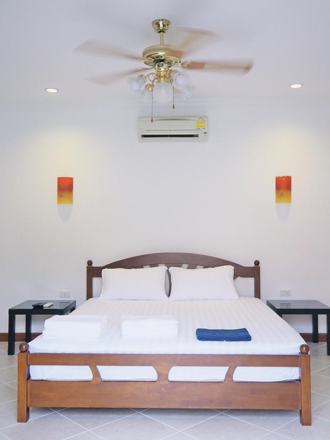 The Beach Pool Villa Pattaya Exterior photo